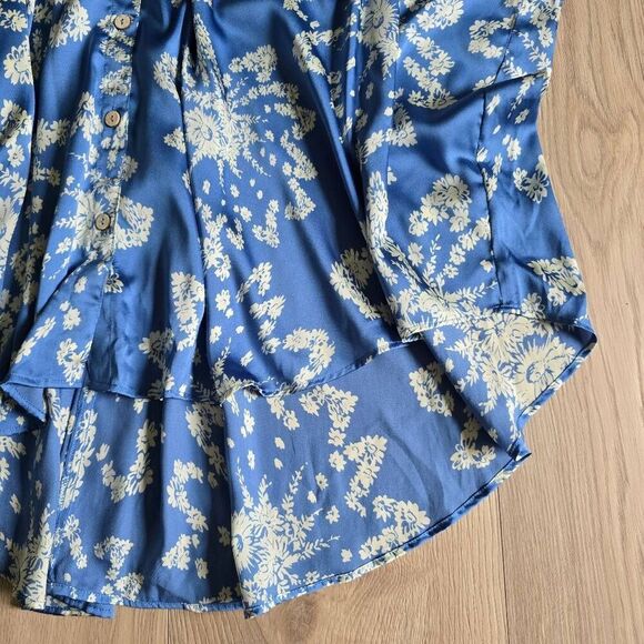 Free People Intimately Crepe Shirt Top Women's Small Blue 100%‎ Polyester Floral - Picture 2 of 6